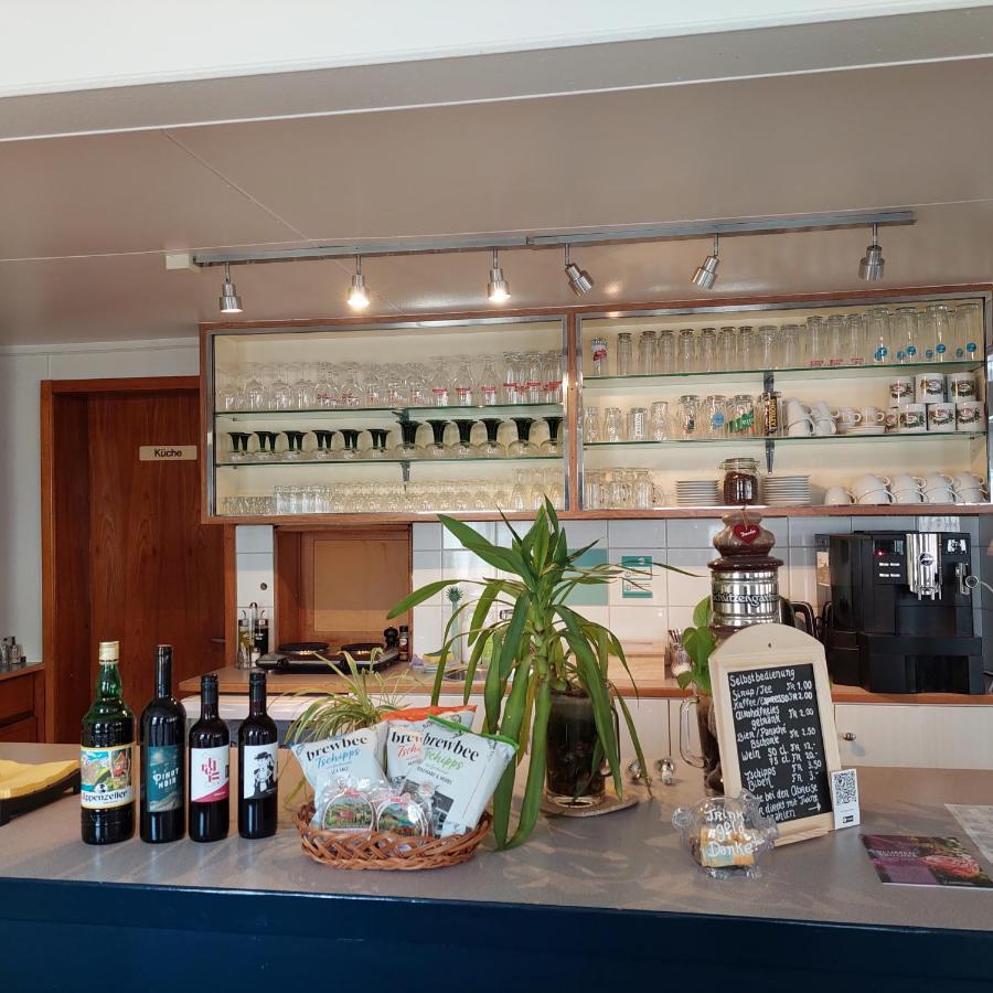 Bed & Breakfast Gastehaus Rossli 3*